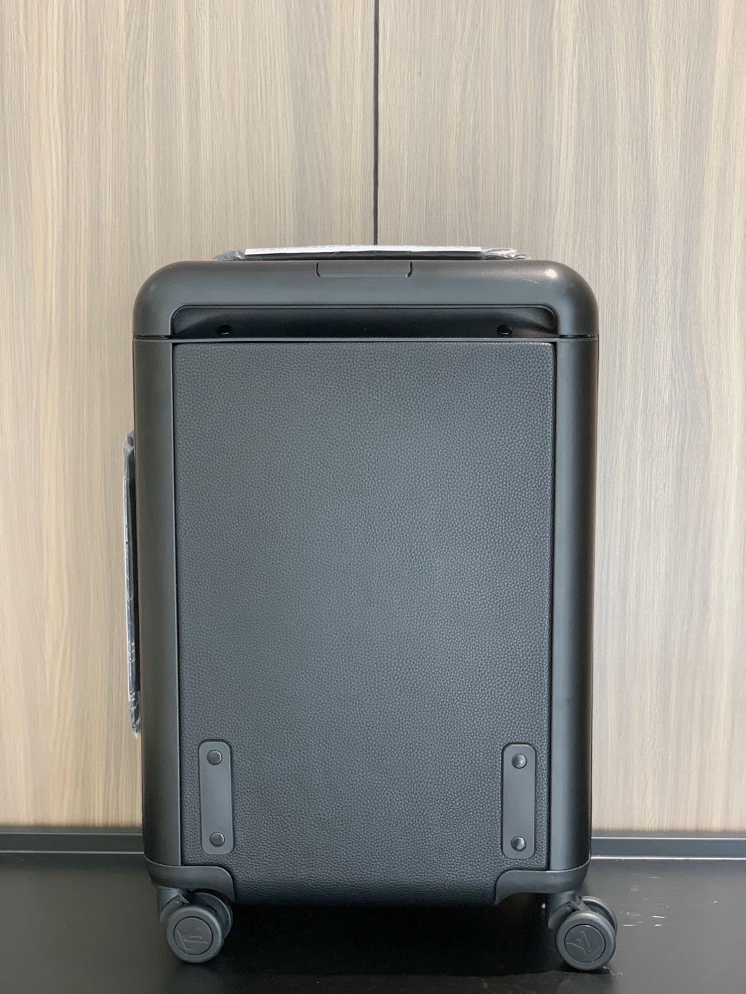 LV Suitcase Two Size（20/24 inches）