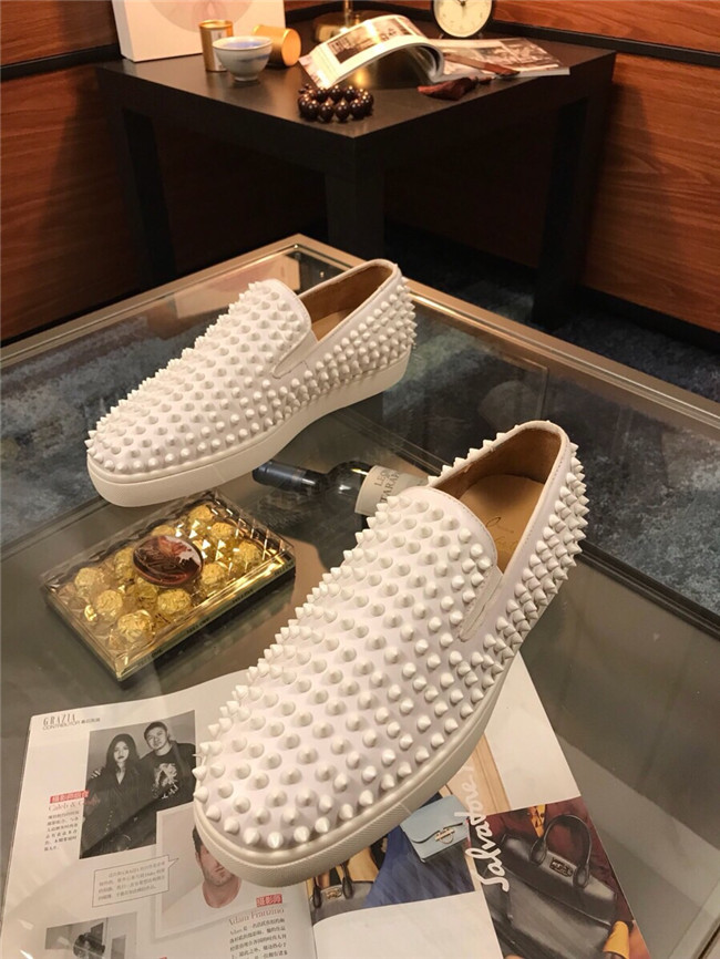 Chirstian Louboutin CL Low Rivet Casual Shoes 010