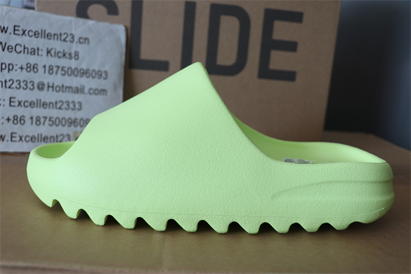 Yeezy Slide HQ6447