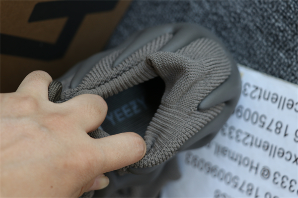 Yeezy 450 Cinder GX9662