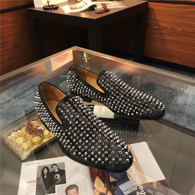 Chirstian Louboutin CL Low Rivet Casual Shoes 001