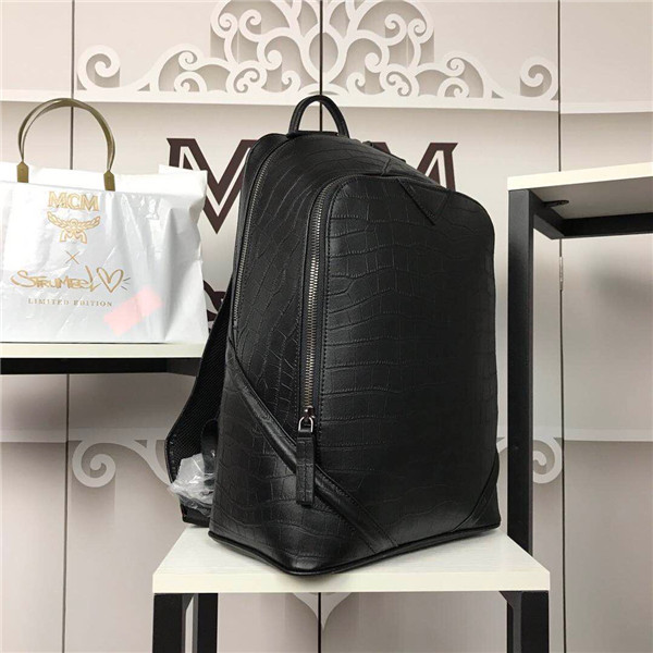 MCM Duke Backpack size 30-41-18 005