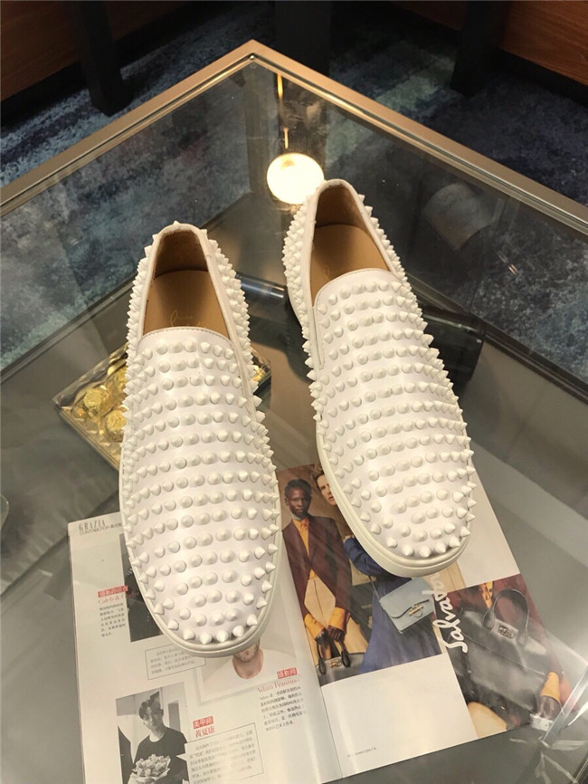 Chirstian Louboutin CL Low Rivet Casual Shoes 010