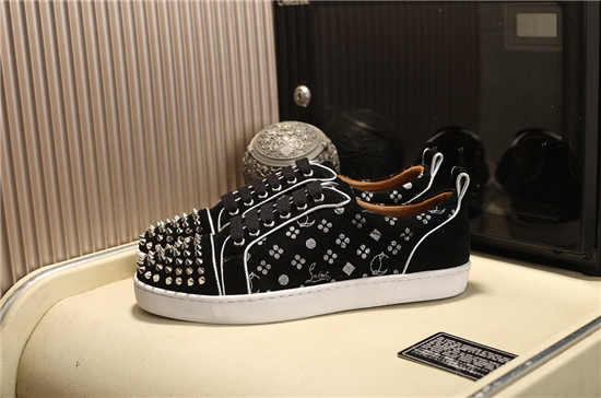 Chirstian Louboutin CL Low Rivet Casual Shoes 053