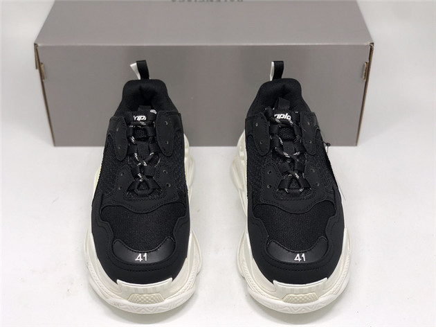 Balenciaga Triple-S 1.0 Sneaker 015