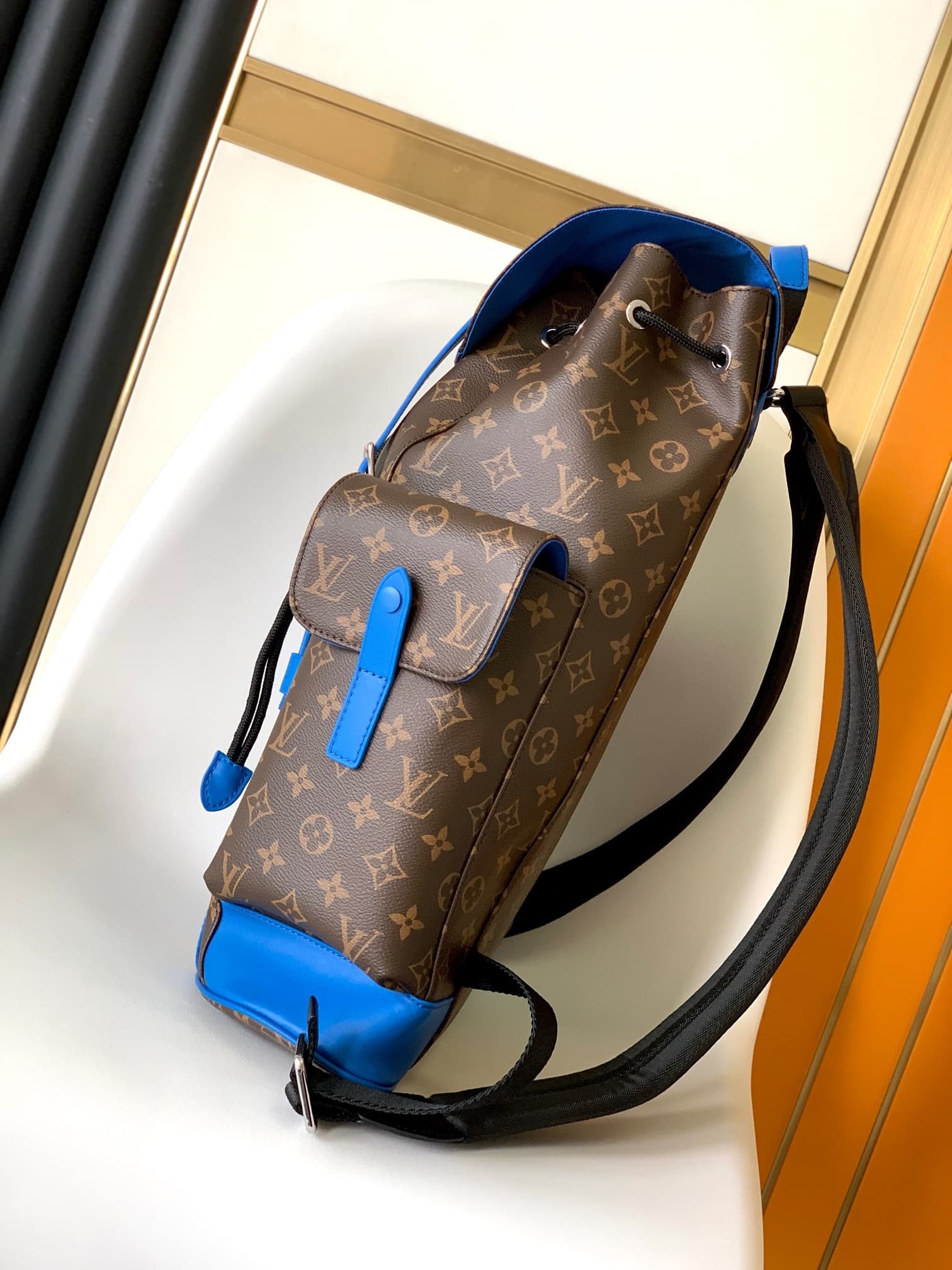 LV Backpack M46813(DM For Price）