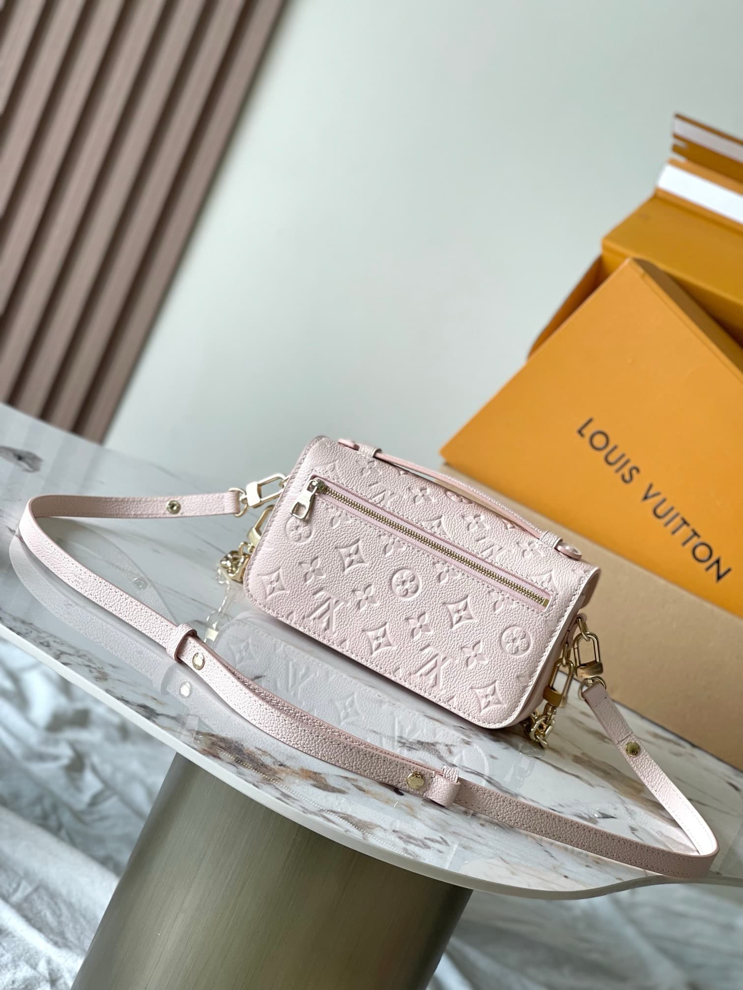 LV HandBag Pochette  M47045