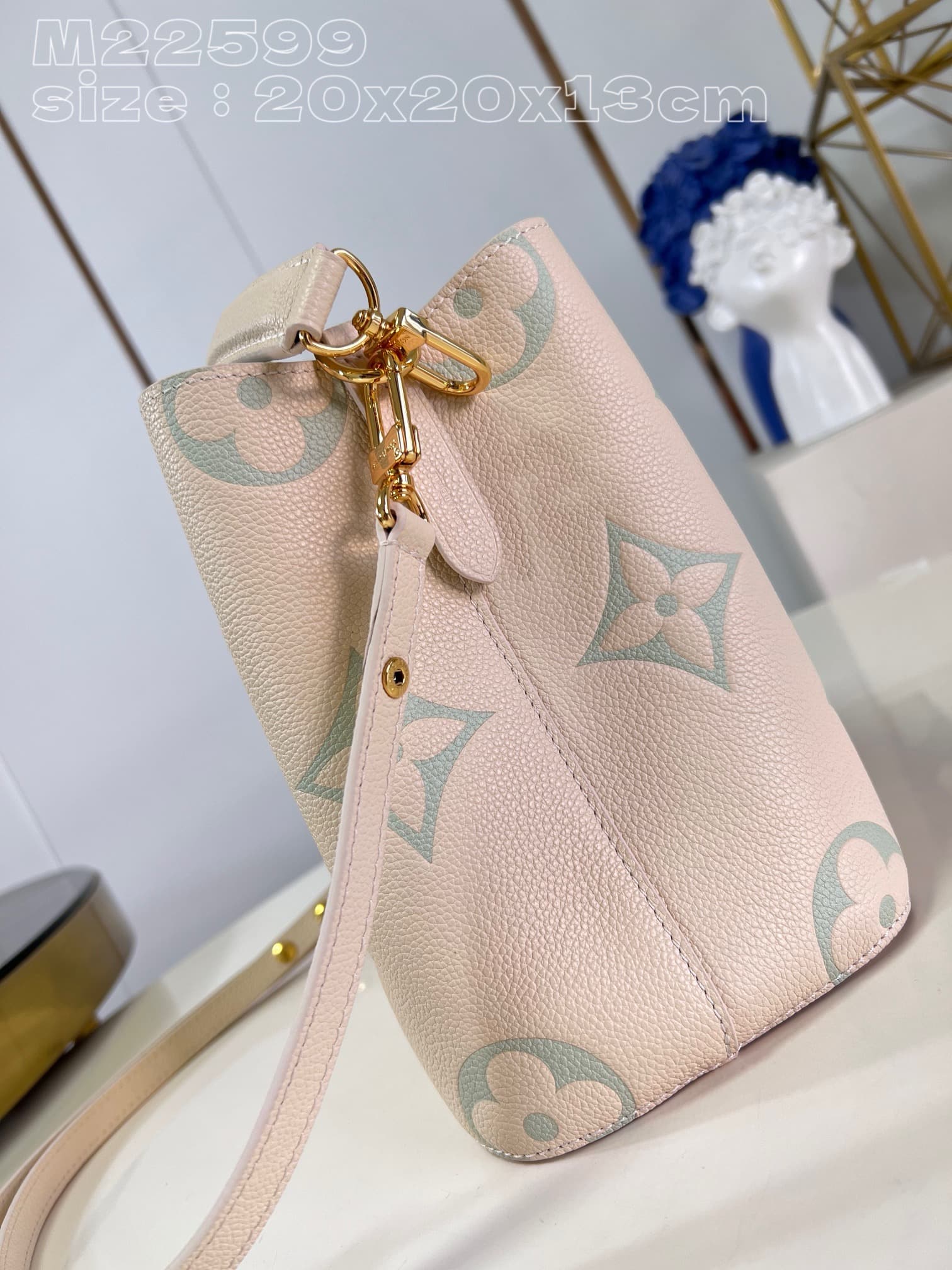 LV Bag Neonoe  M45709