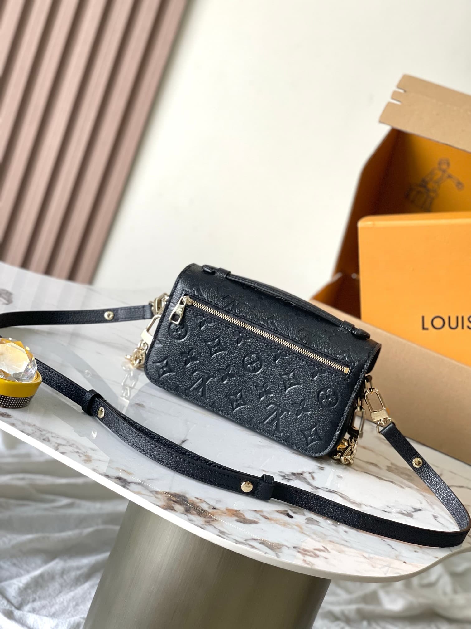 LV HandBag Pochette  M46595