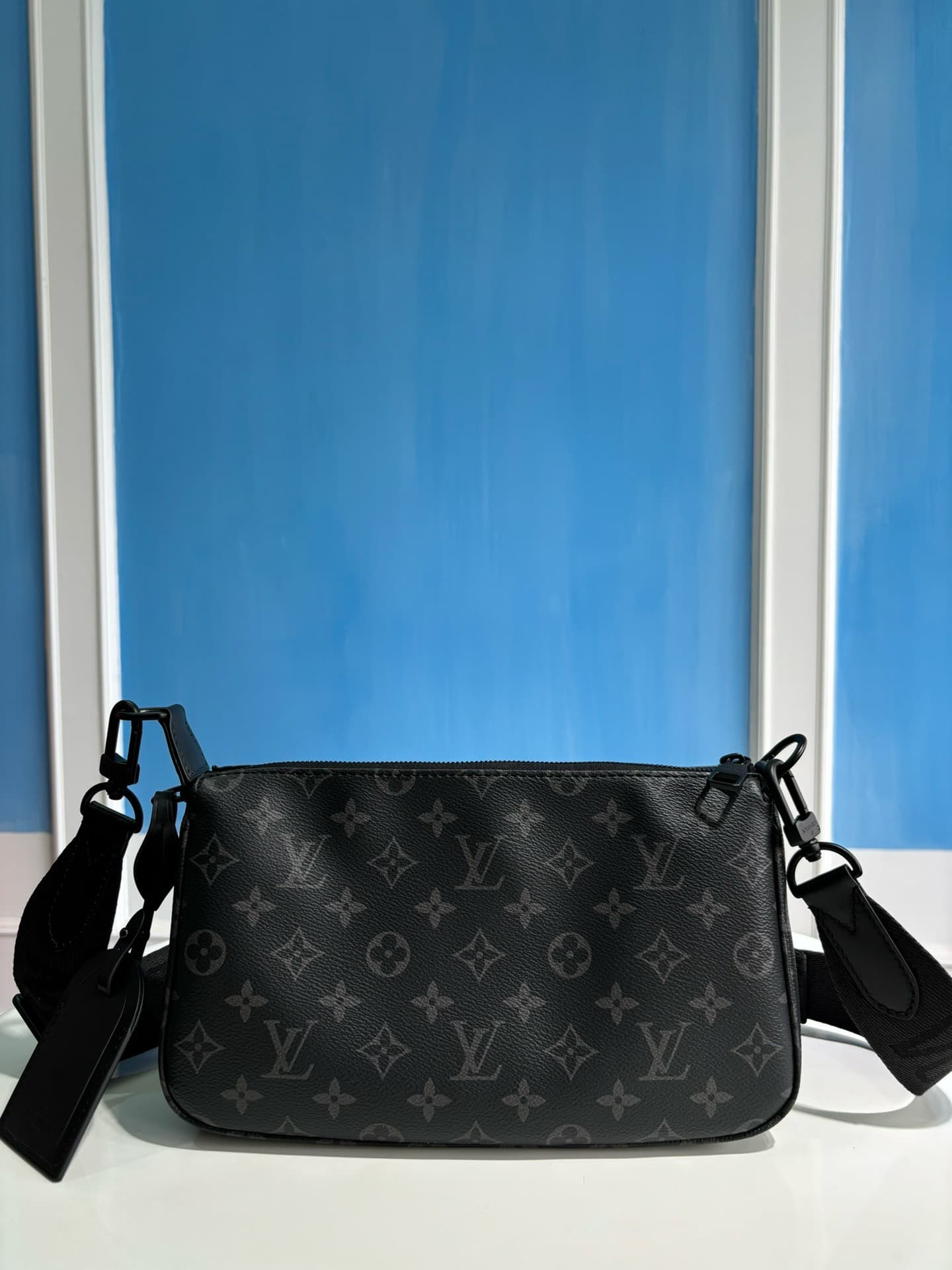 LV HandBag Pochette M11741