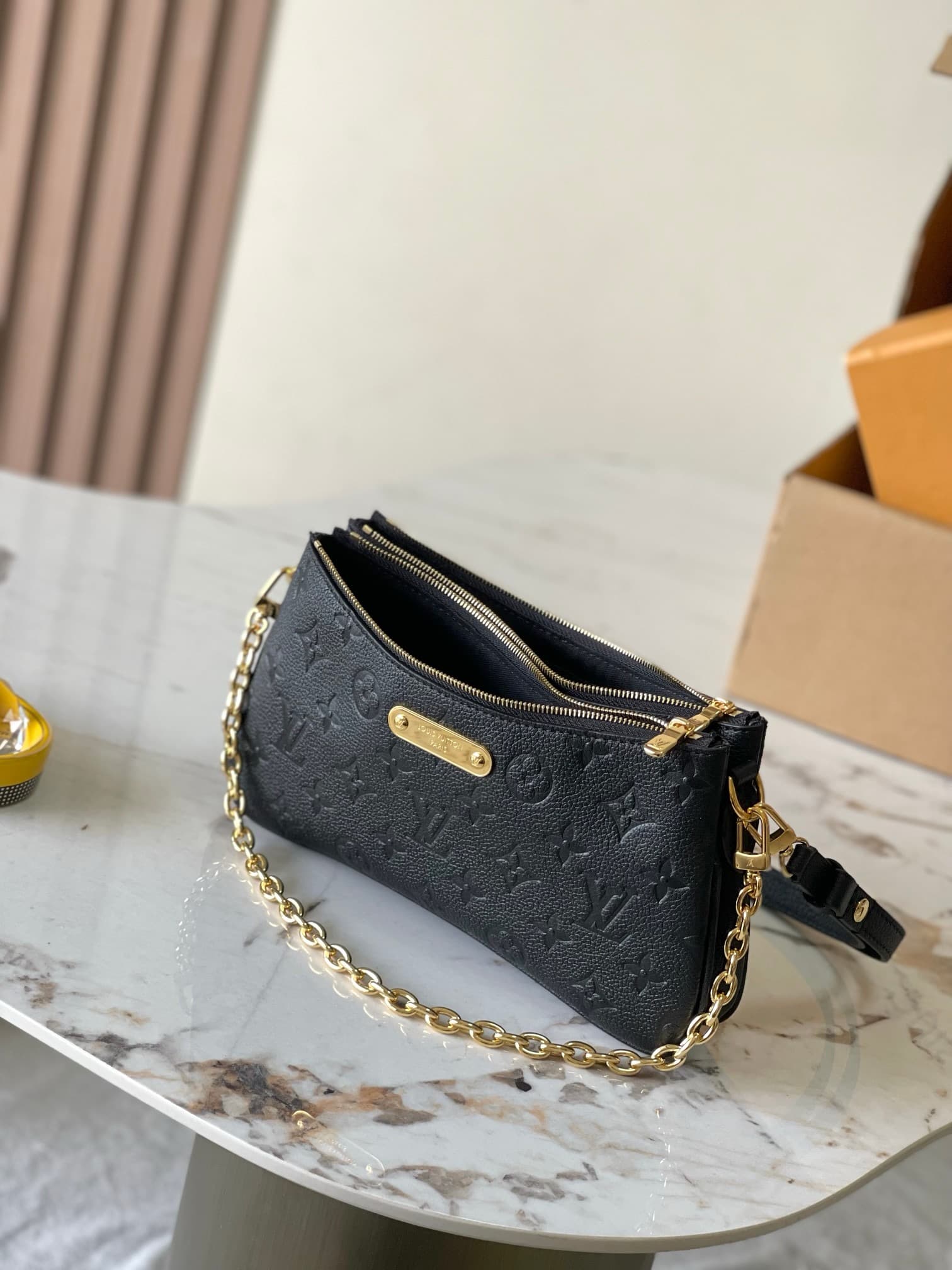 LV HandBag Pochette  M83301