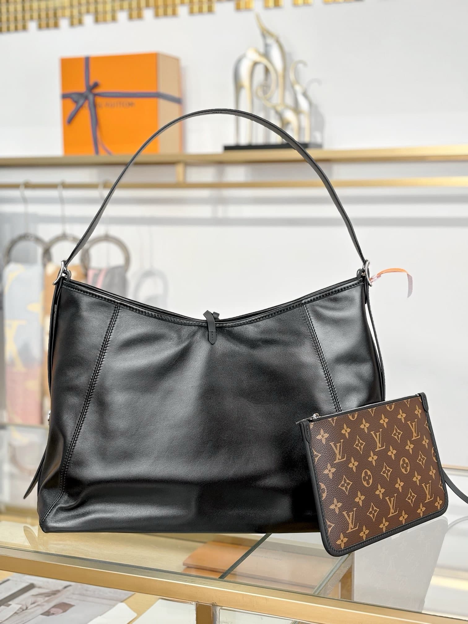 LV Carryall HandBag