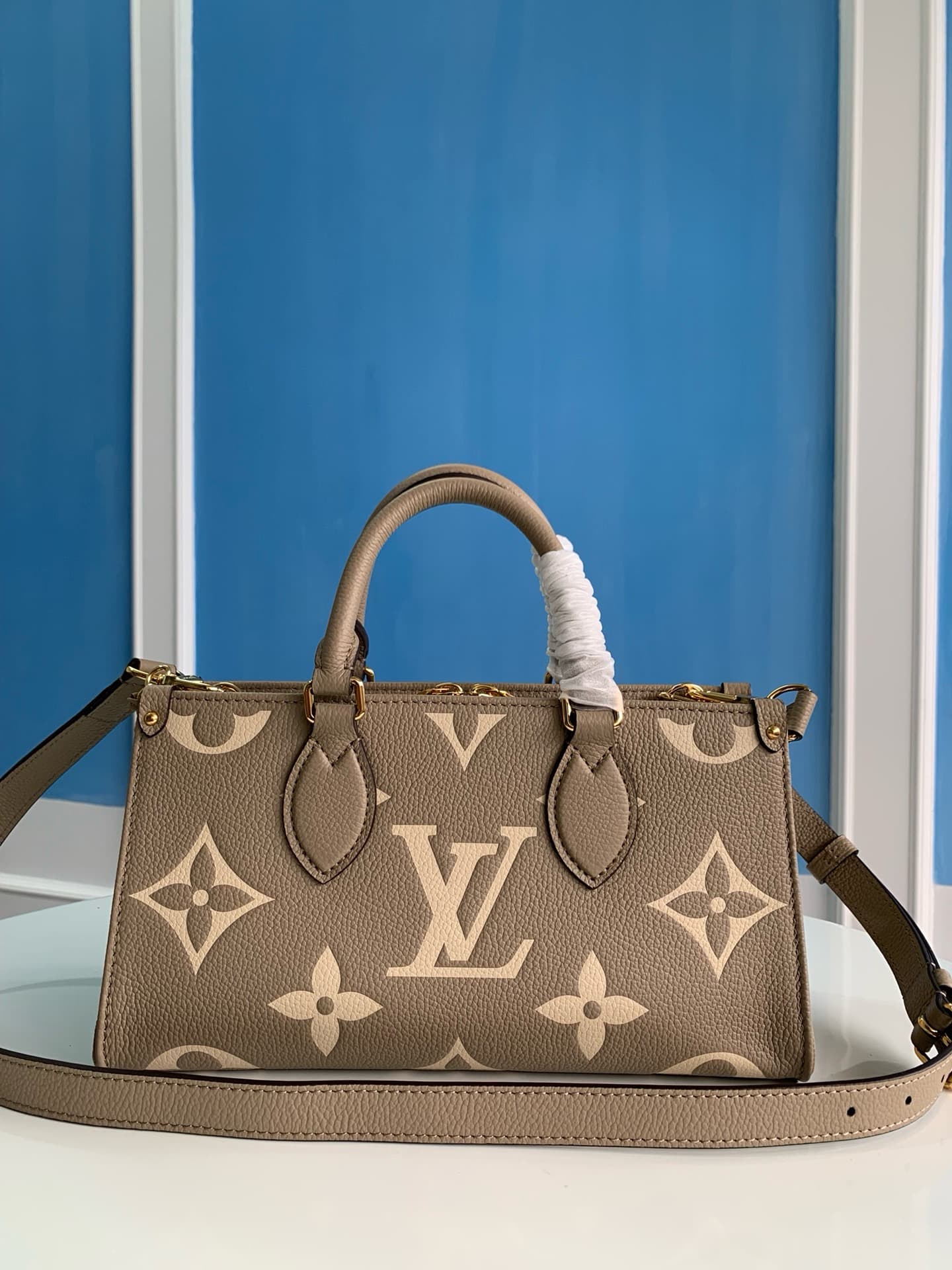 LV HandBag Onthego M23641