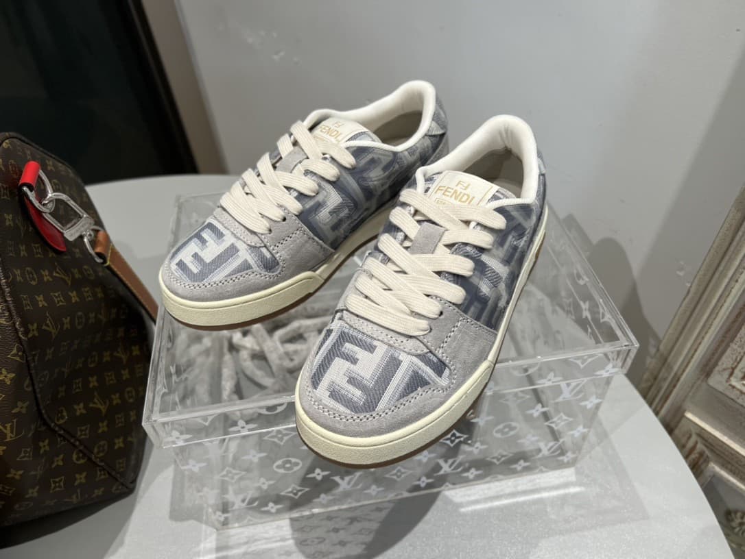 Fendi Couple Shoes