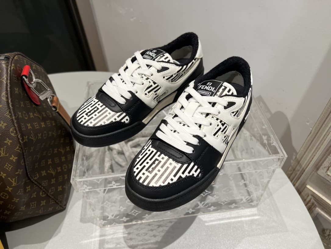 Fendi Couple Shoes