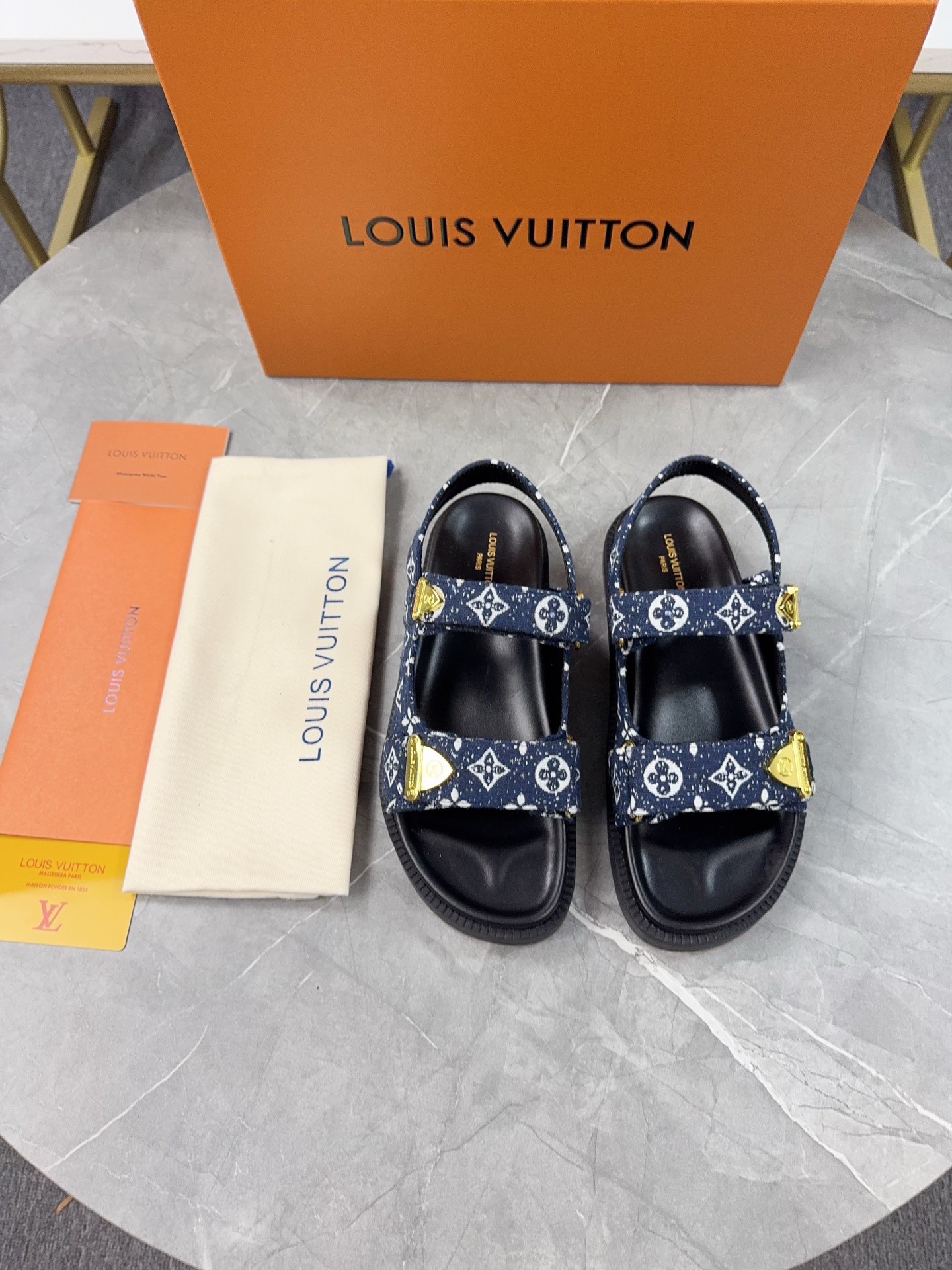 LV Couple Slipper