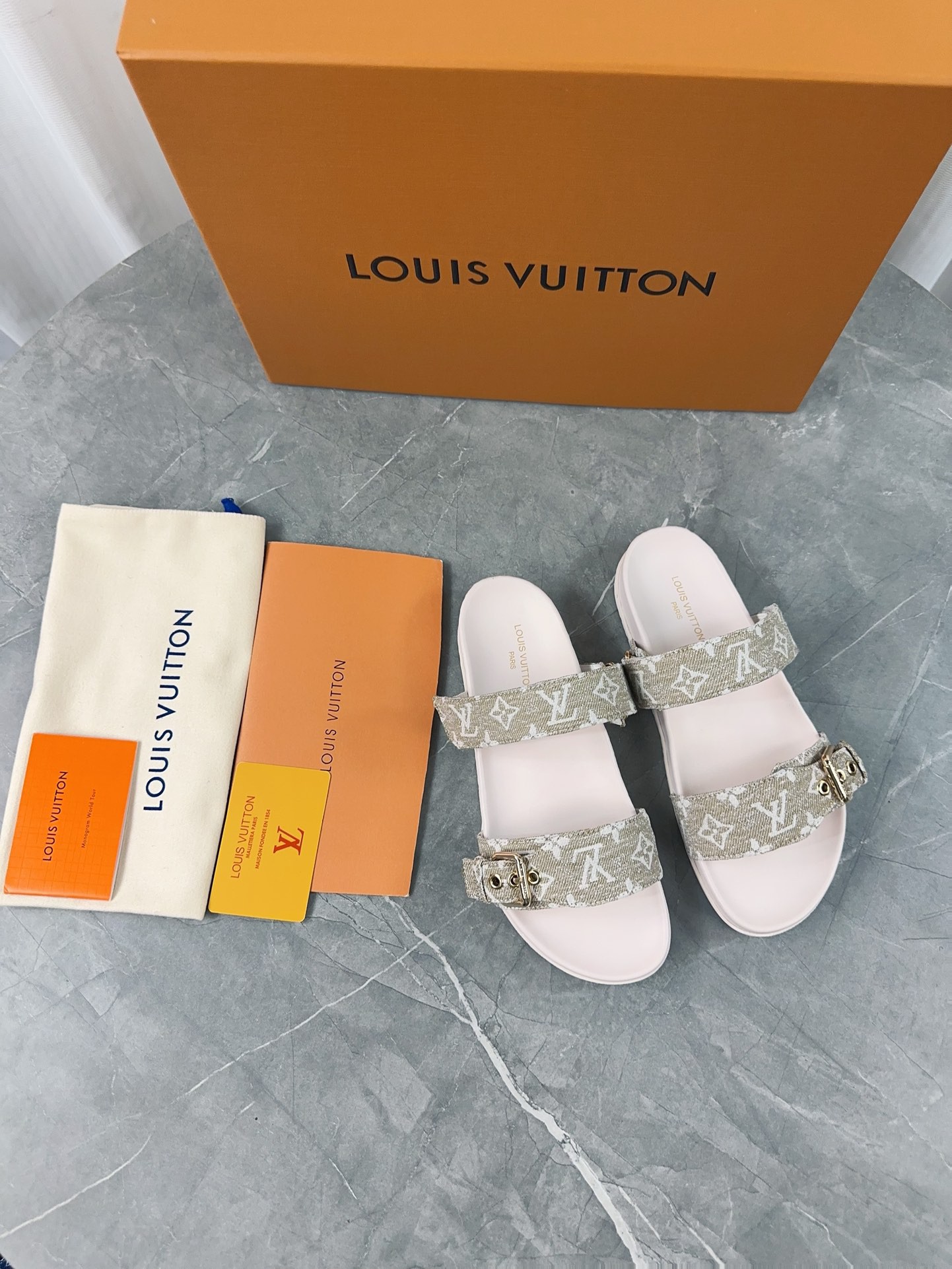 LV Couple Slipper