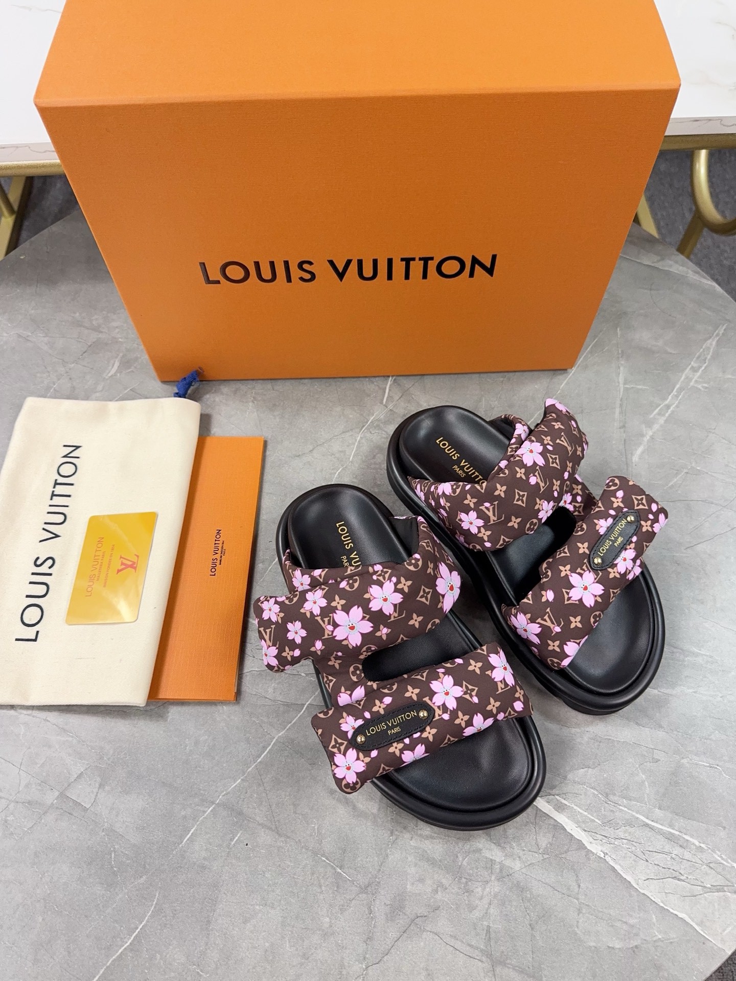LV Couple Slipper