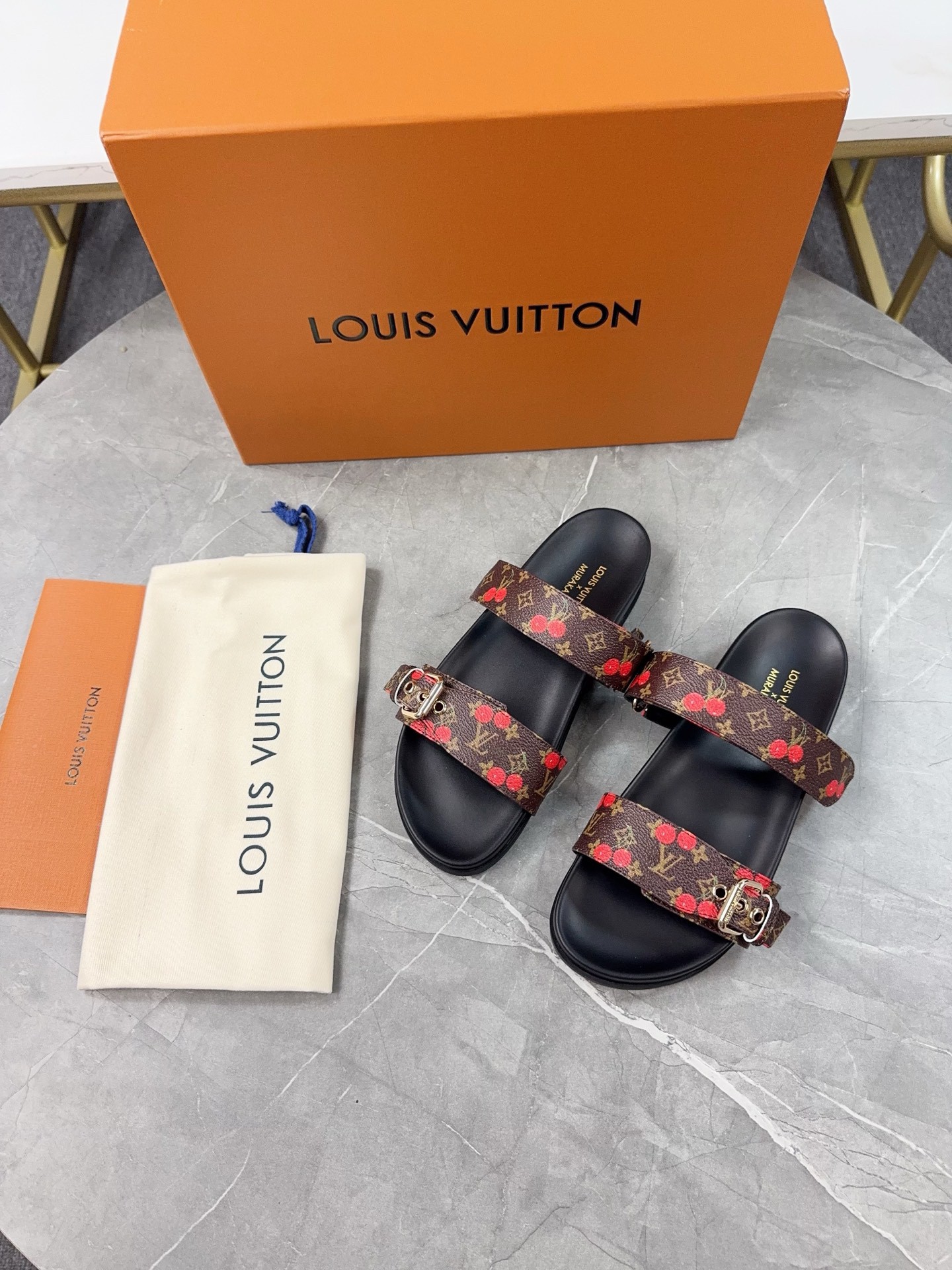LV Couple Slipper