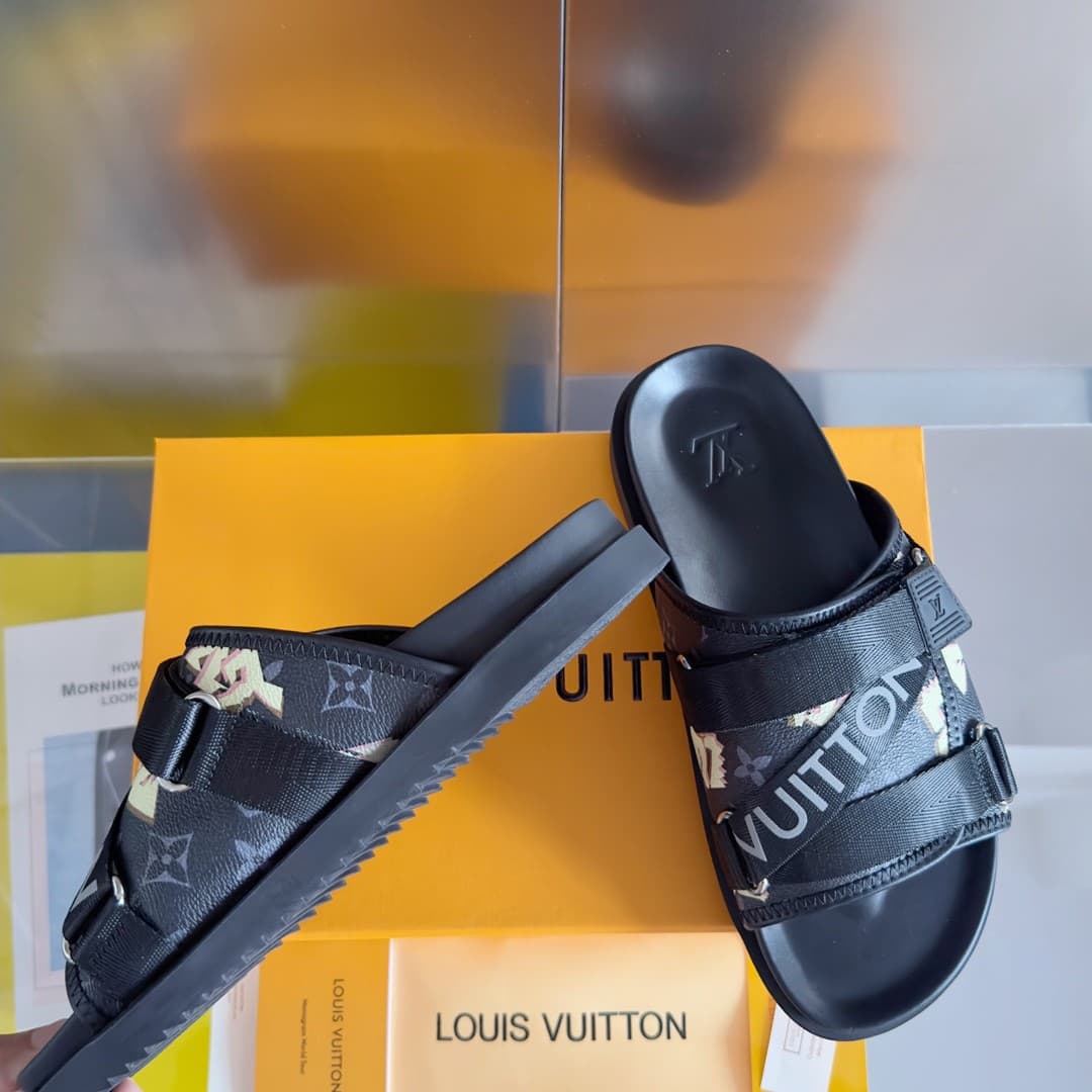 LV Man Slipper