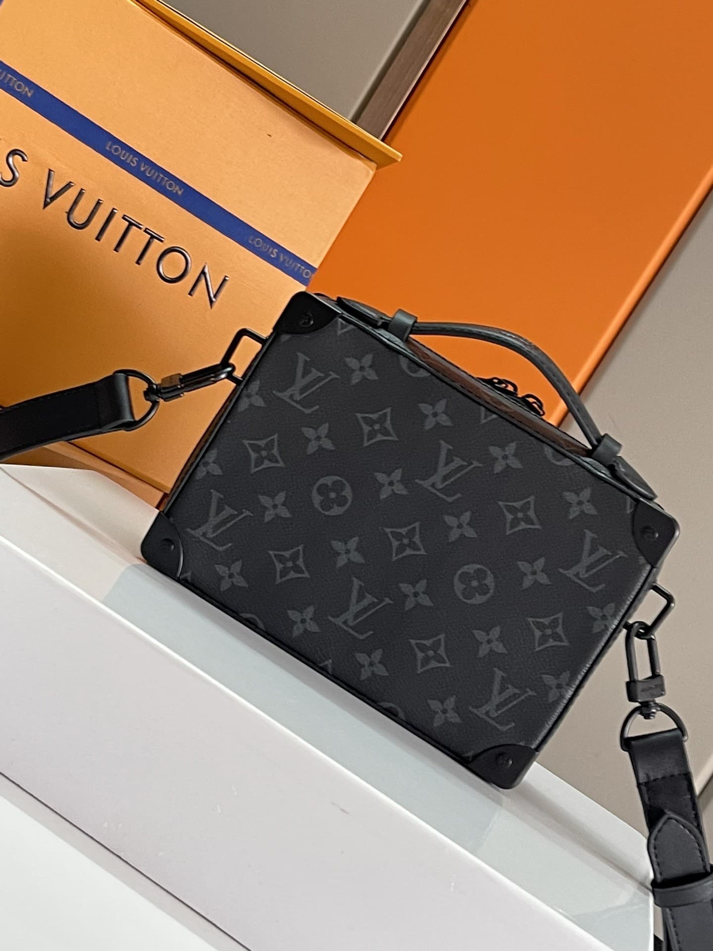 LV Bag M45935