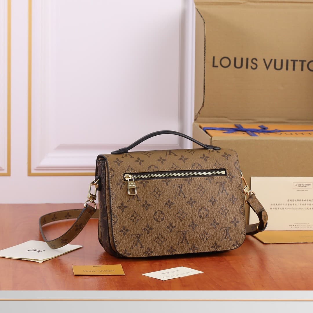 LV Bag M44876