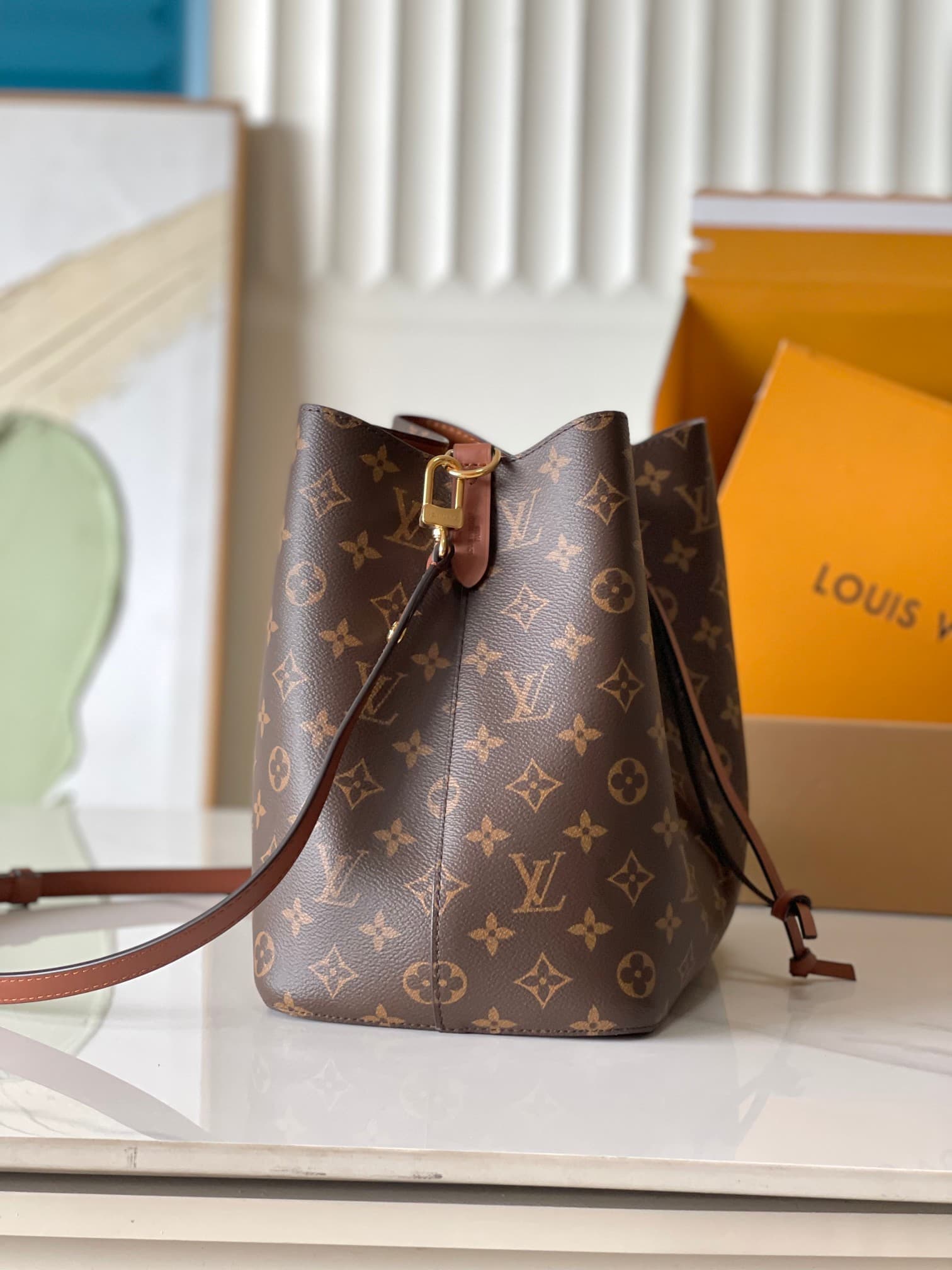 LV Bag M44887