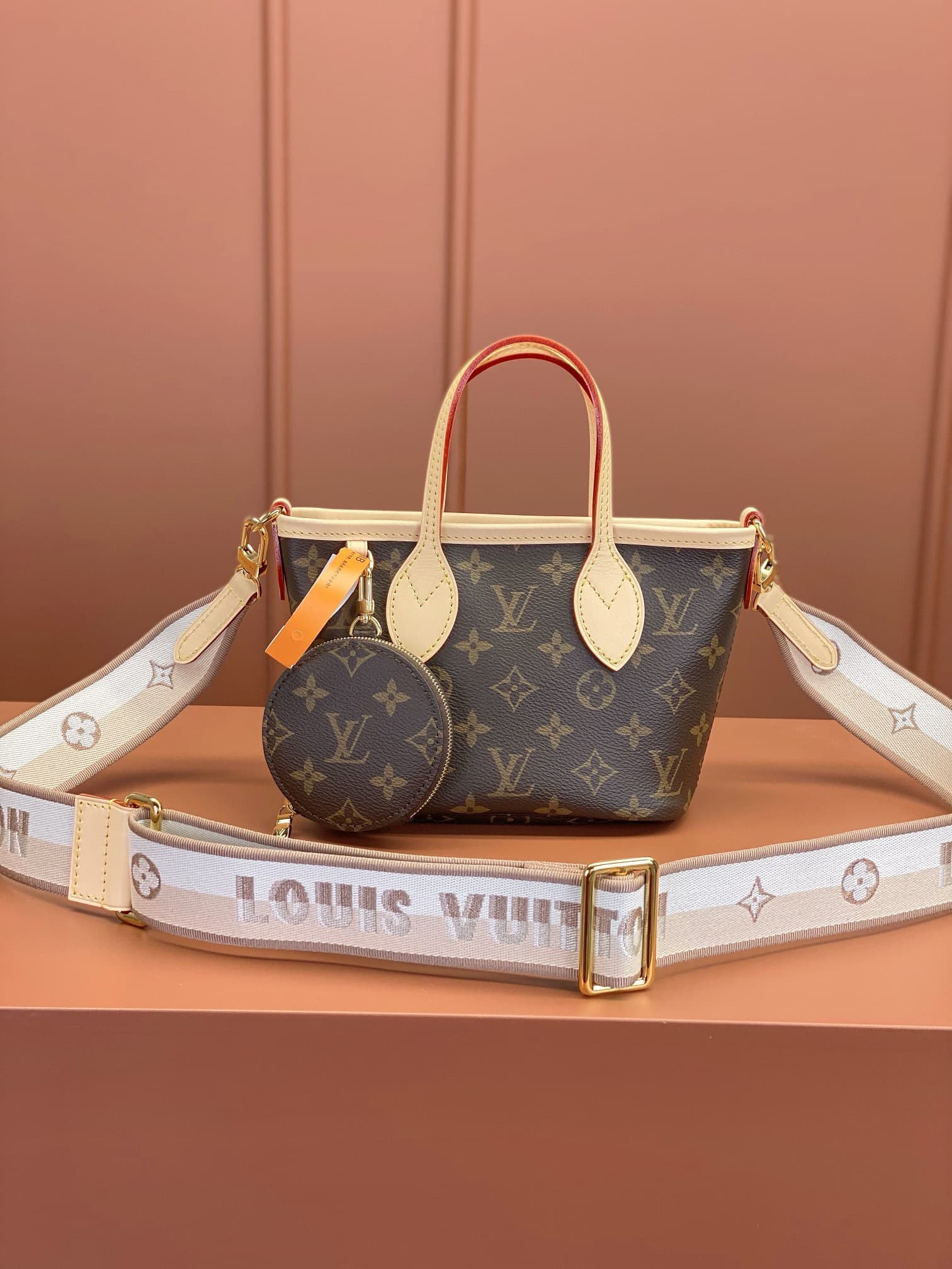 LV Bag M46705