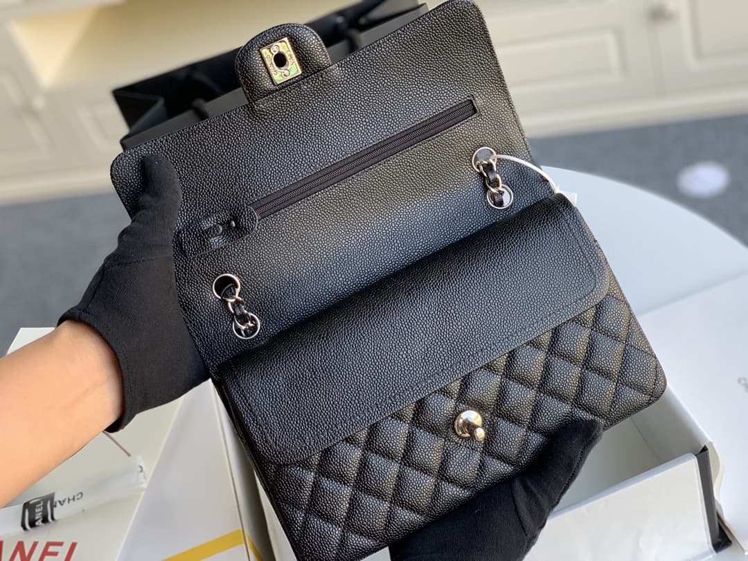 Chanel Medium CF25cm