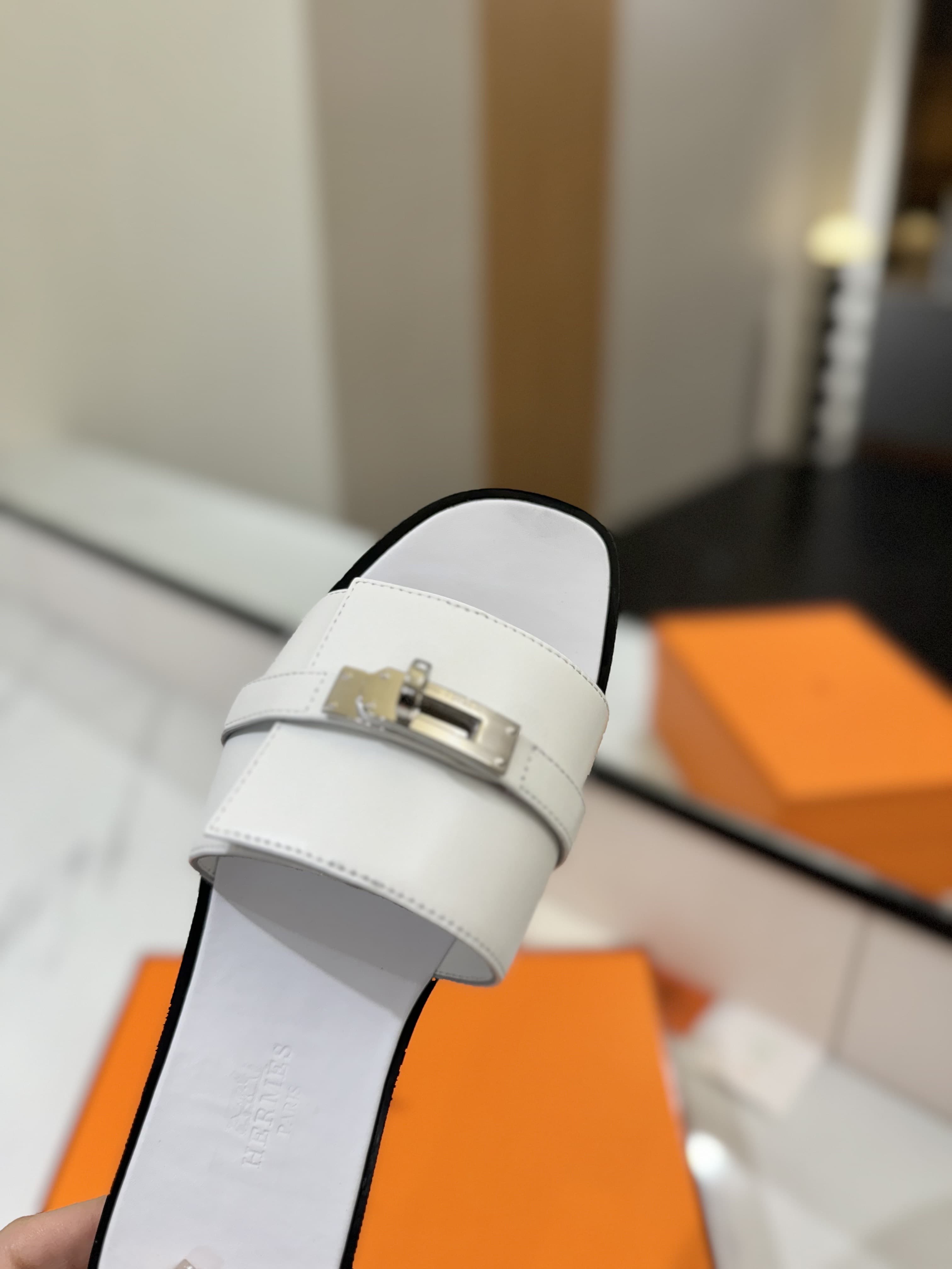 Hermes Slippers