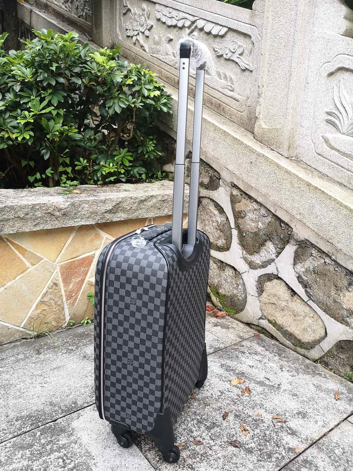 LV Suitcase Two Size（20/24 inches）