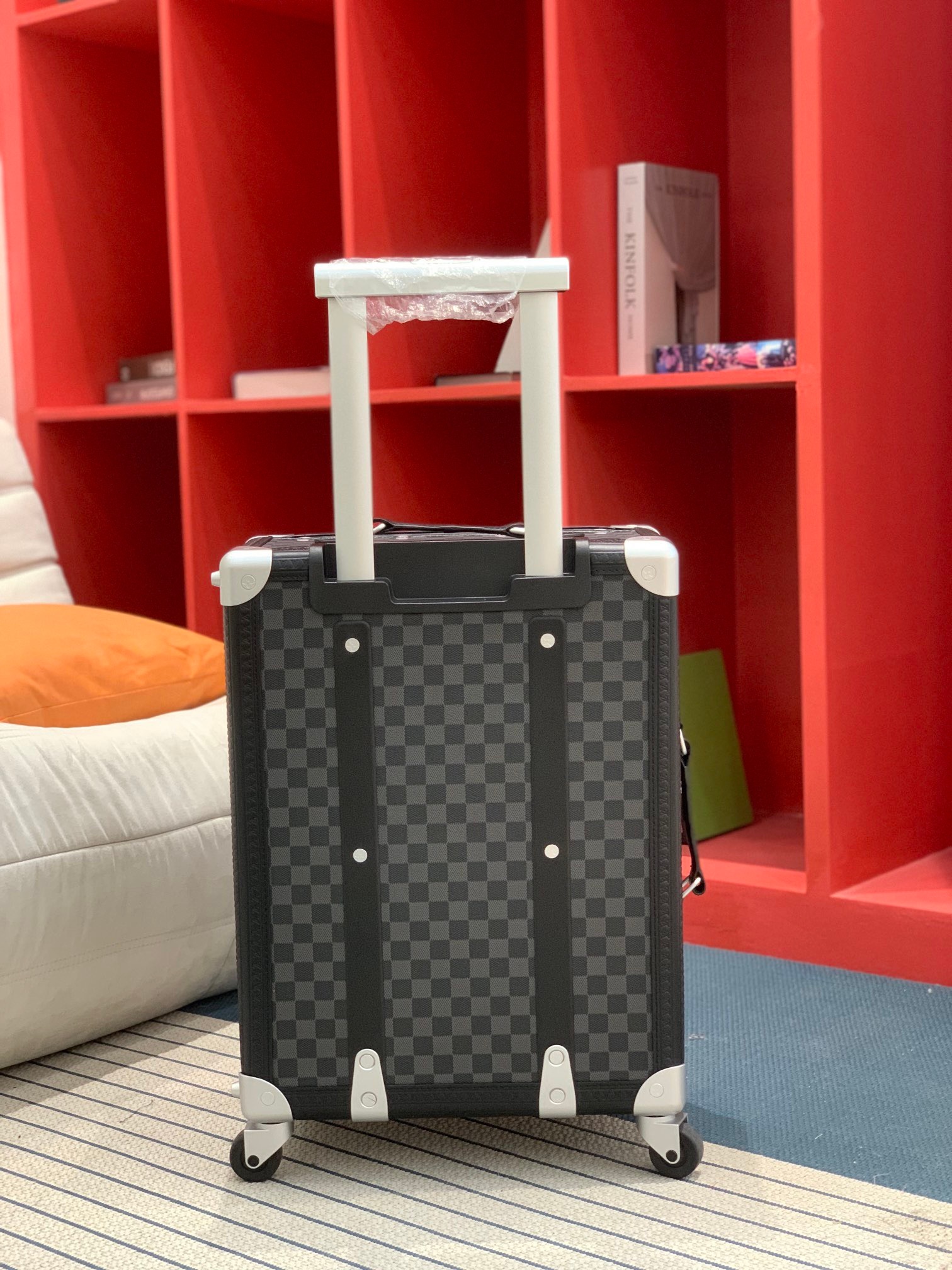 LV Suitcase Two Size（20/24 inches）