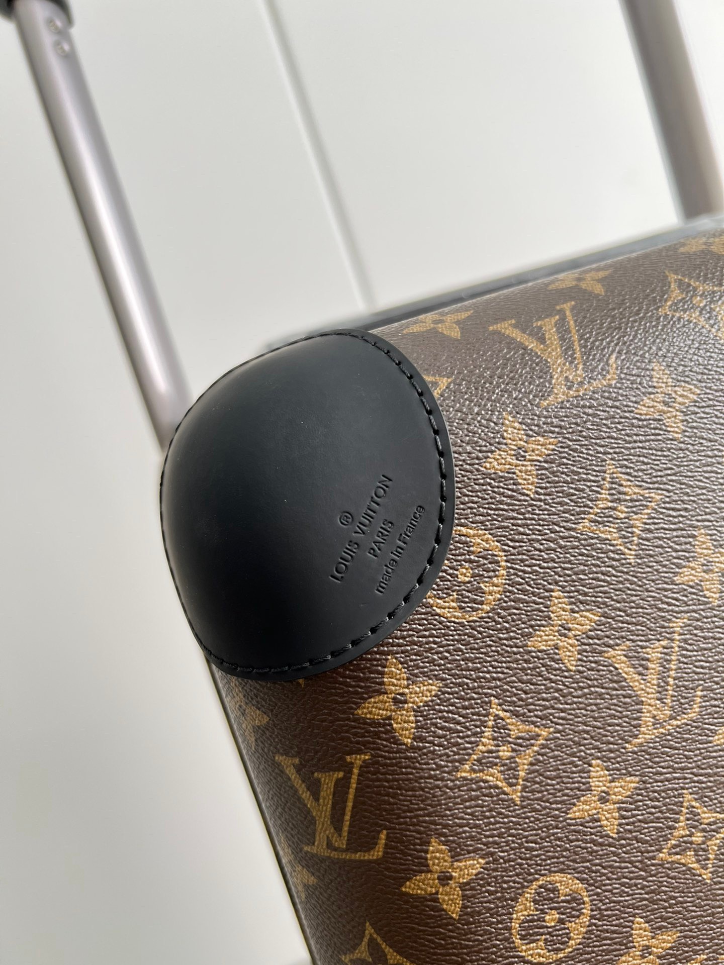 LV Suitcase Two Size（20/24 inches）