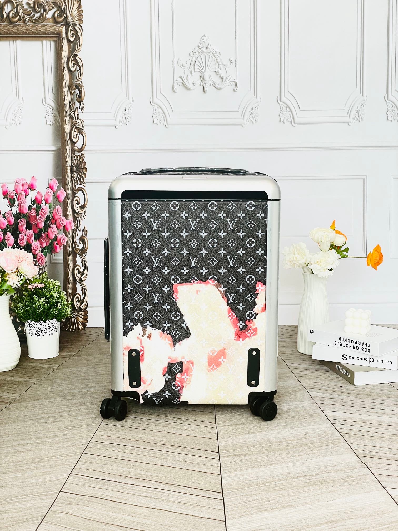 LV Suitcase Two Size（20/24 inches）