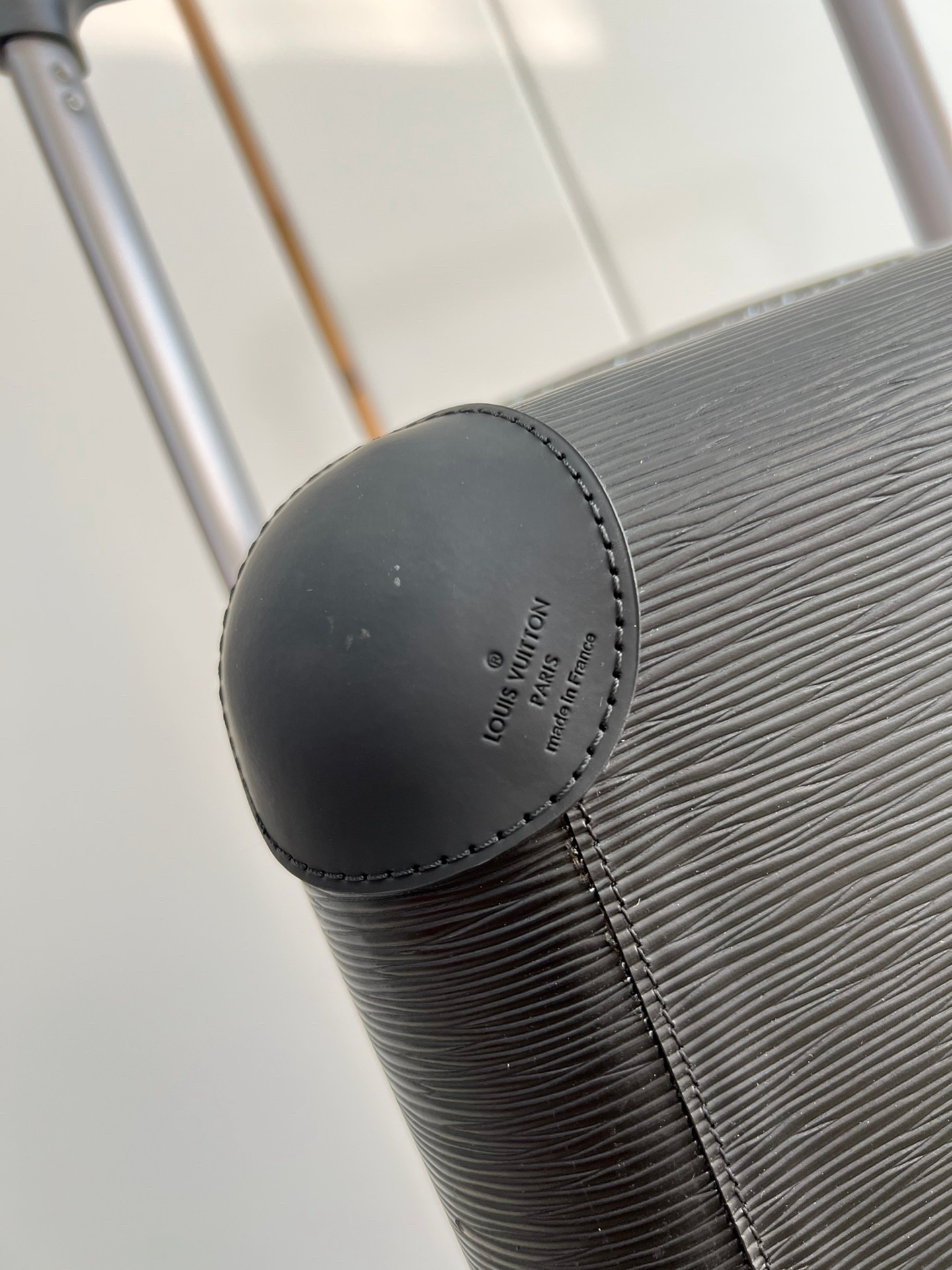 LV Suitcase Two Size（20/24 inches）