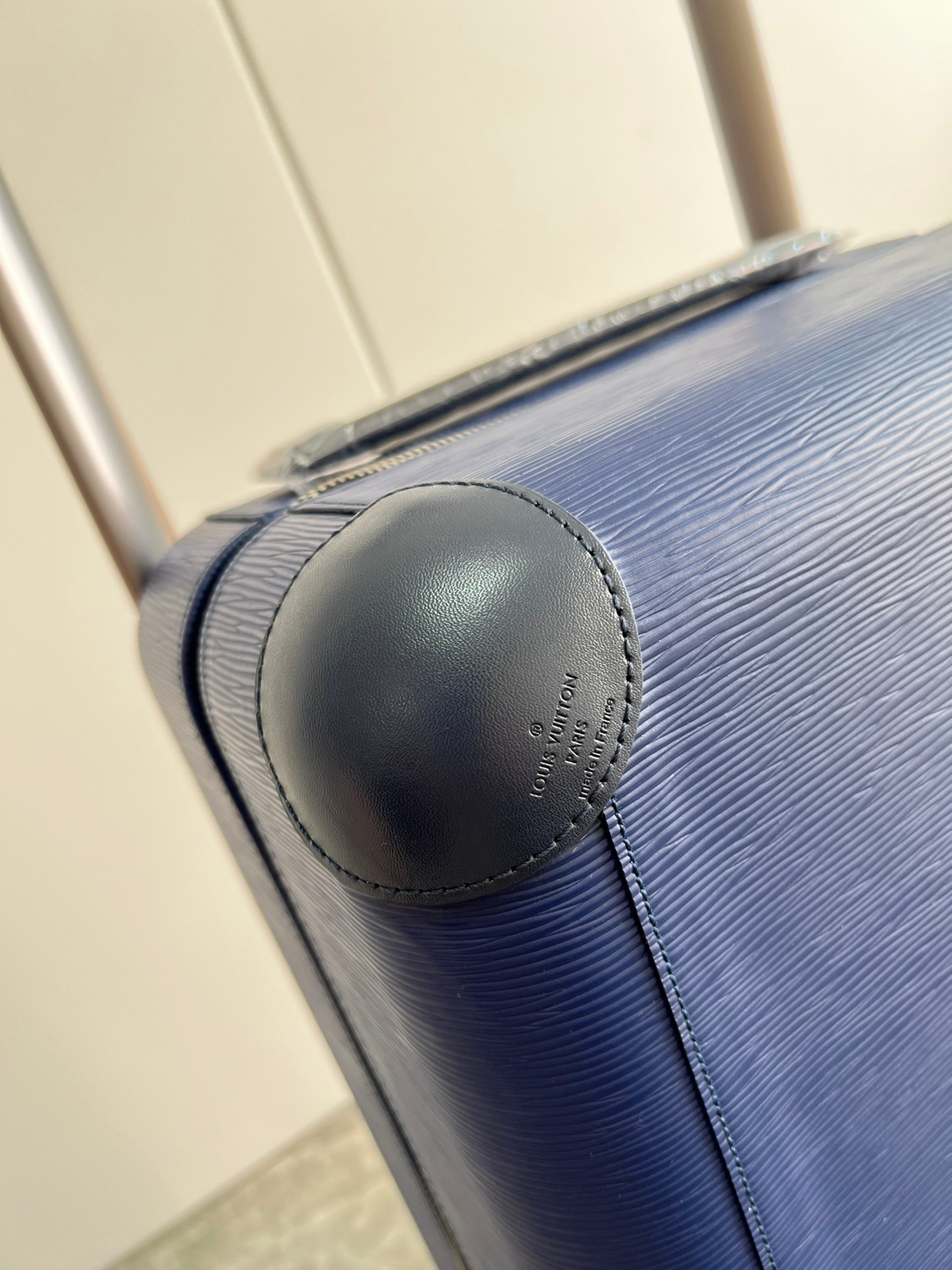 LV Suitcase Two Size（20/24 inches）